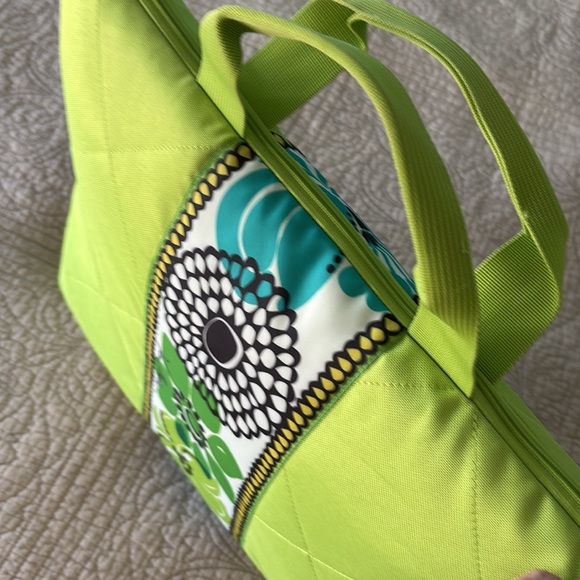 Vera Bradley Picnic Blanket Lime's Up Green and Black Retired - Picture 2 of 7